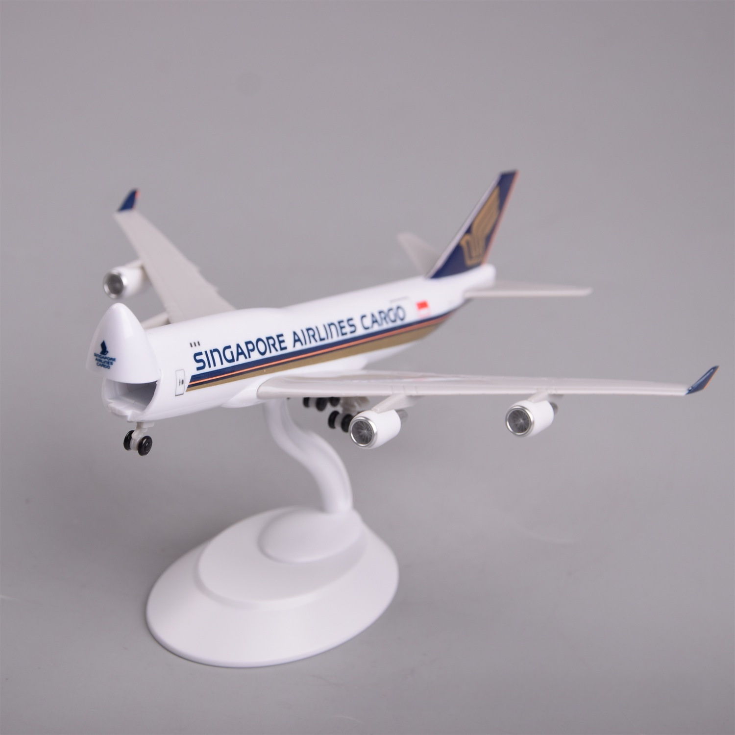 20cm ABSプラスチック製シンガポールカーゴB747-4 - Model Airplane Plastic のレビューと価格